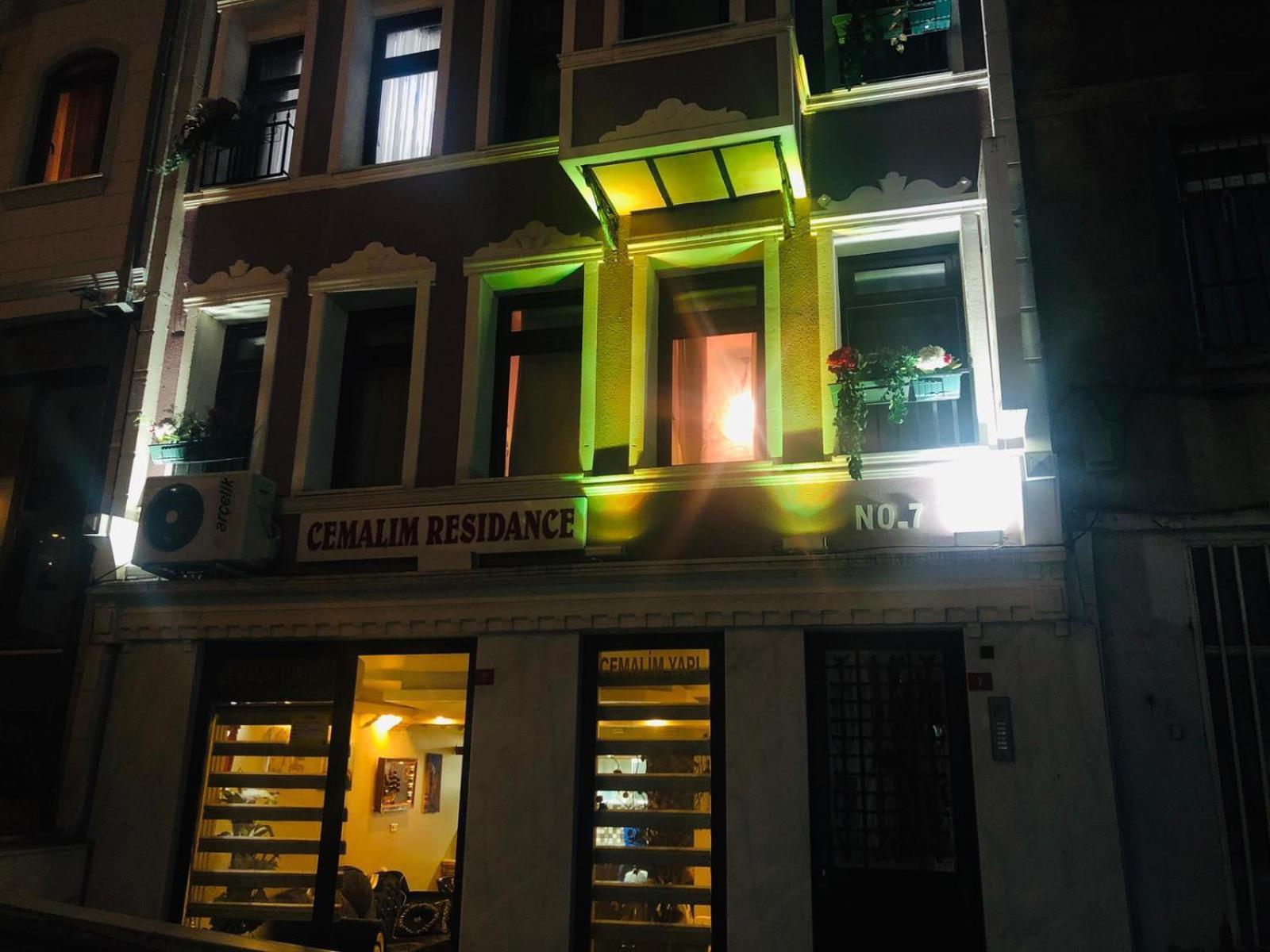 Taksim Cmlm Suit Istanbul Eksteriør billede
